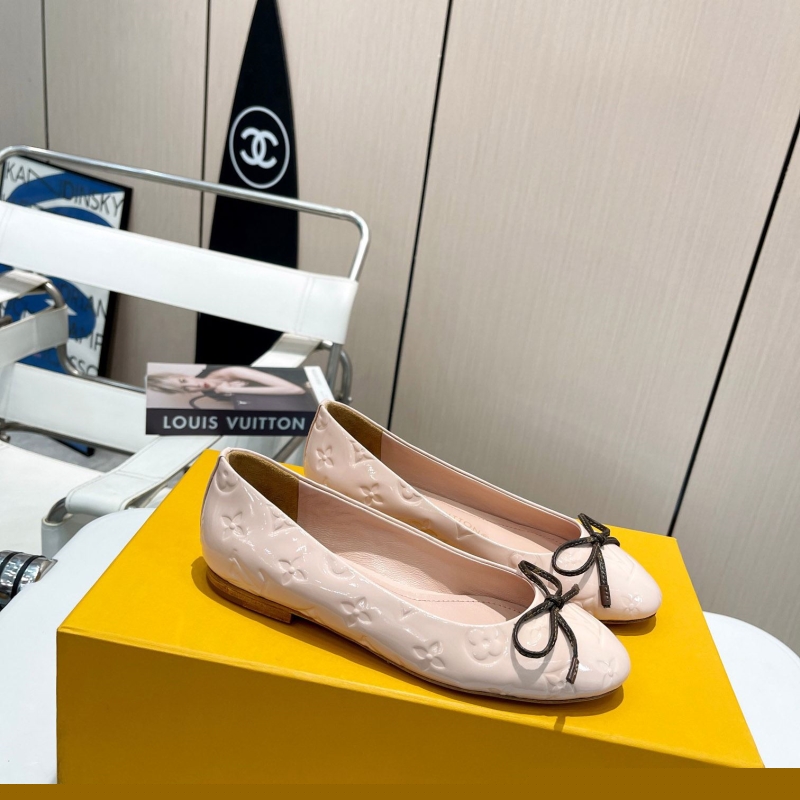LV flat shoes